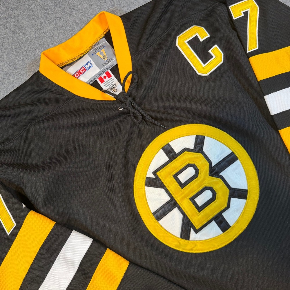 CCM Vintage Hockey Boston Bruins Ray Bourque 77 Jersey Black Mens 52